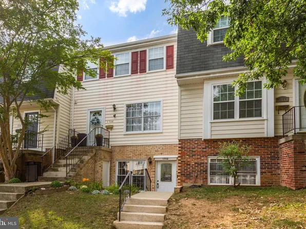 1706 W Bancroft Ln, Crofton, MD 21114