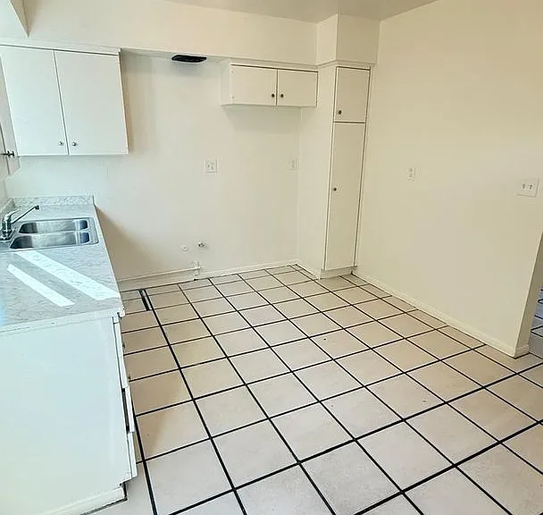 1521-1537 N Sierra Way — Photo 16