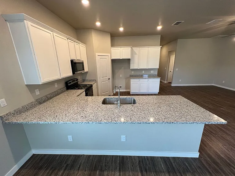1918 Kirksey Ave — Photo 6