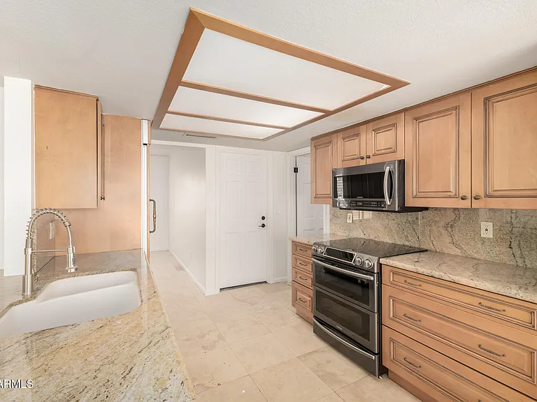 6517 S Hazelton Ln — Photo 12