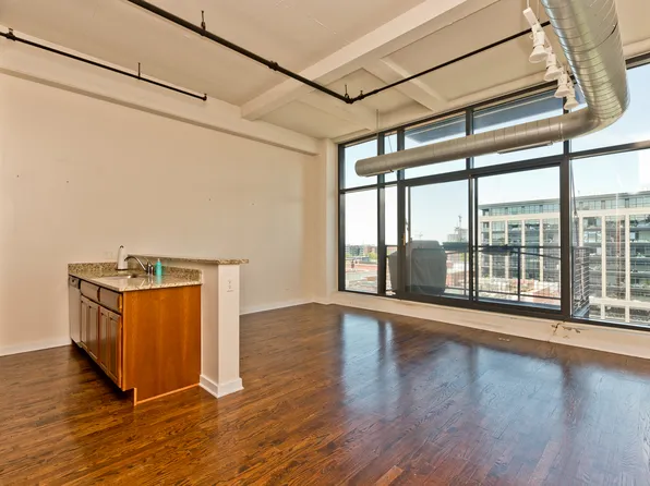 1224 W Van Buren St, Chicago, IL