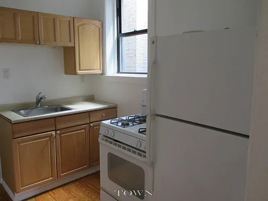 Rented by Town Residential | media 21