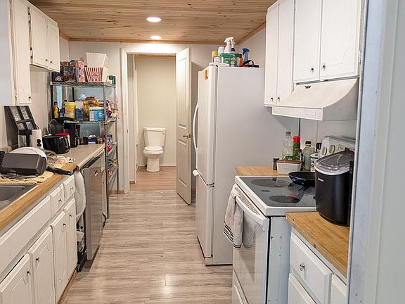 5th image of 110 SILVER LAKE Drive