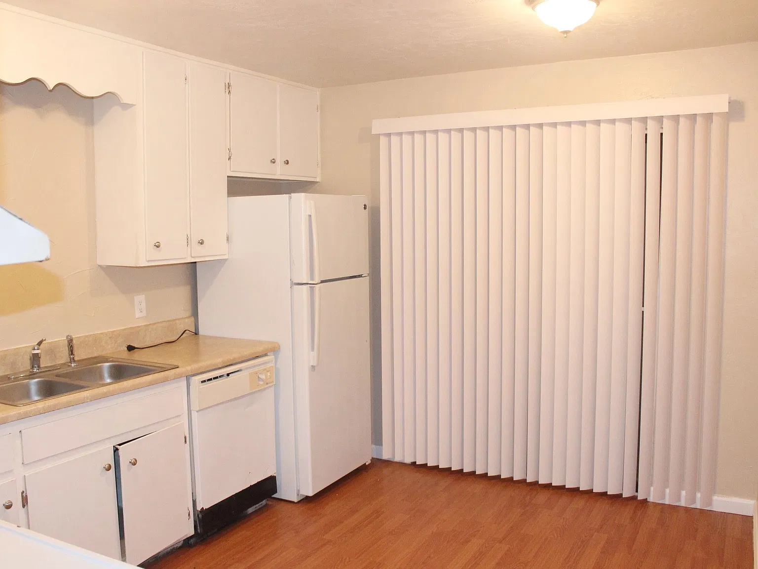 2 bed, 2.0 bath, 845 sqft, $1,125 — Photo 3