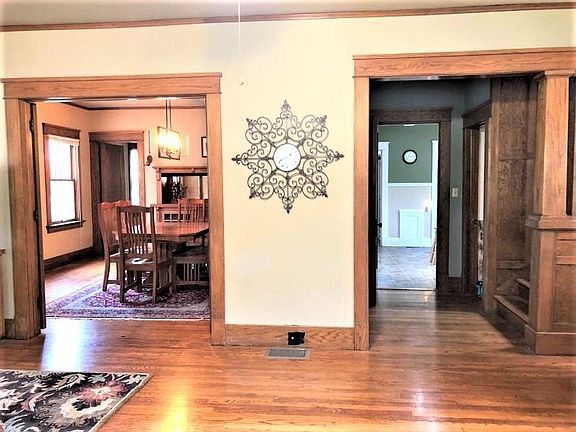 5th image of 200 N Wilhelm Ave