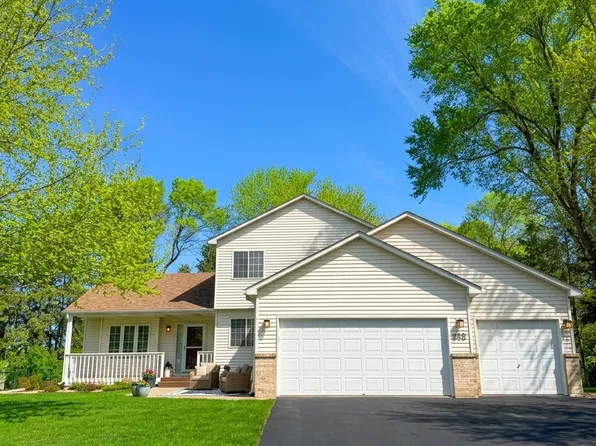 8969 211th St W, Lakeville, MN 55044