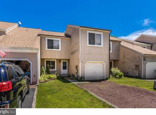 24 Queen Ann Ct, Marlton, NJ 08053