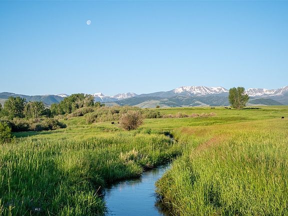 3rd image of 164 Pony Rd