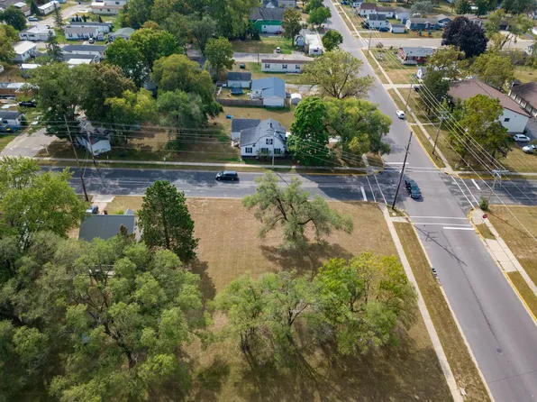 Sherman St, Mauston, WI 53948