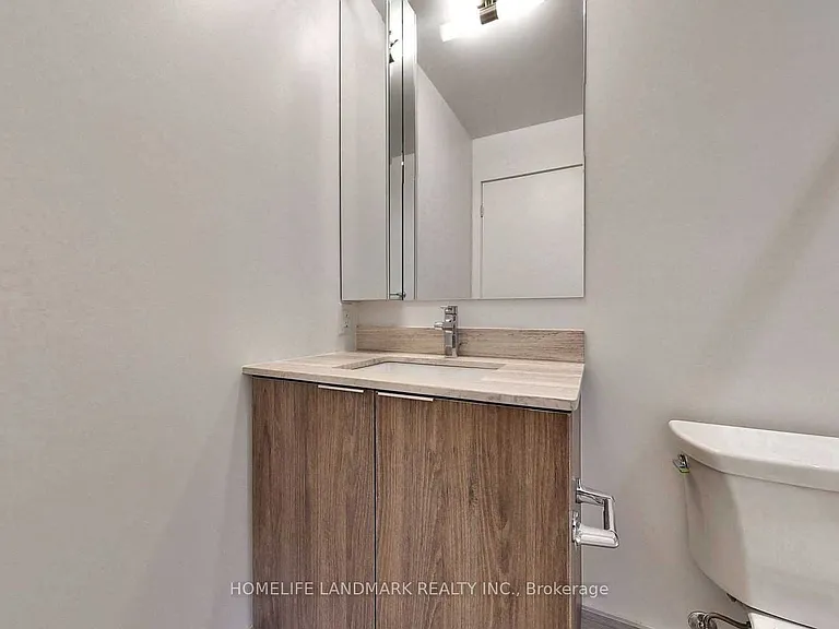 955 Bay St #2913 — Photo 11