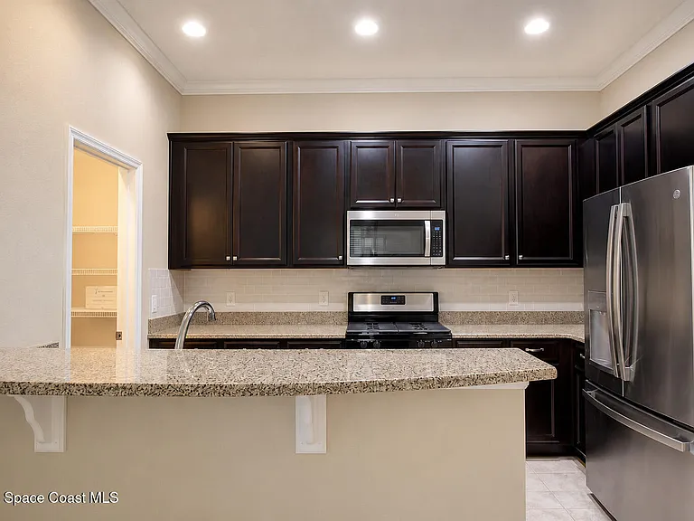8810 Napolo Dr — Photo 6