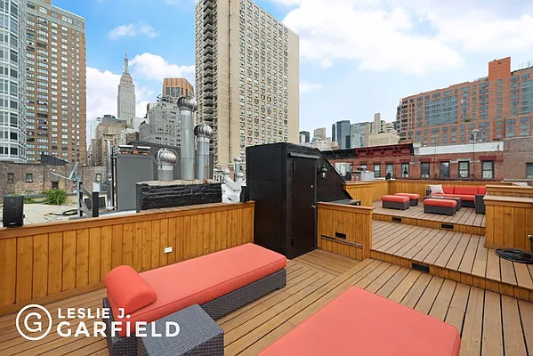 Sold by Leslie J. Garfield | media 16