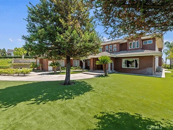 3rd image of 6975 Wyndham Hill Dr