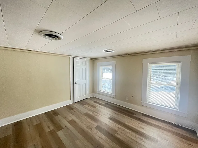 98 Main St #2 — Photo 6