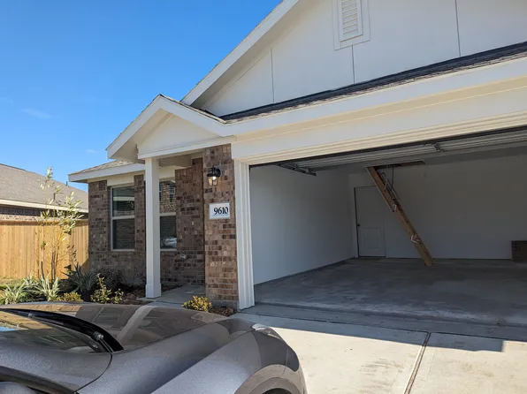 9610 Fulvetta Briar Ct, Baytown, TX 77521