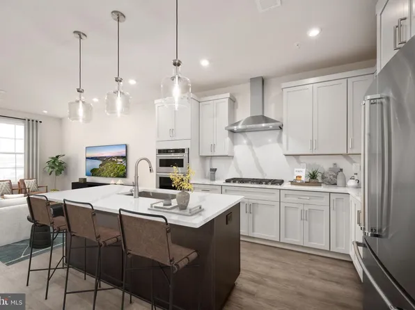 43431 Monroe Crest Ter, Ashburn, VA 20148