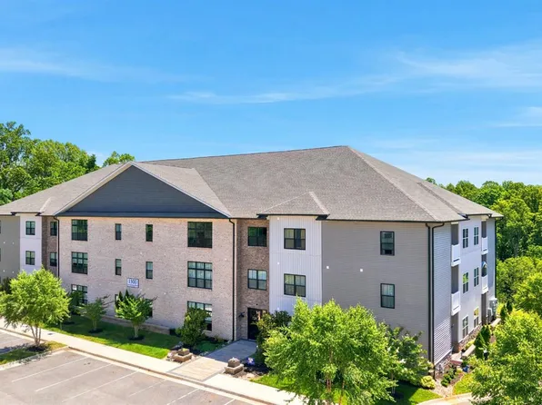 1300 Stoney Ridge Blvd #306, Forest, VA 24551