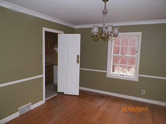 5th image of 5934 Carrollton Ave
