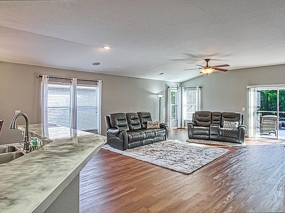 3rd image of 9789 Mendocino Dr
