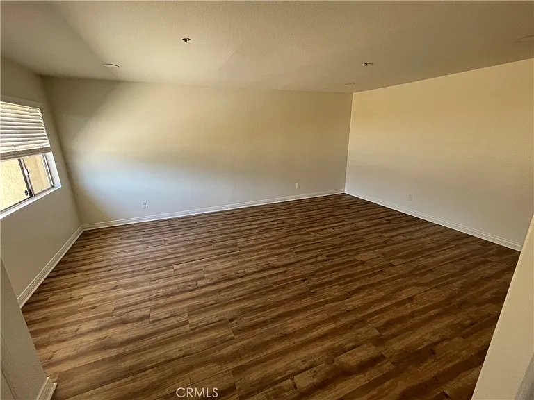 303 S Violet Ave #J — Photo 5