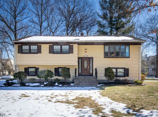 18 Cole Rd, Fairfield, NJ 07004