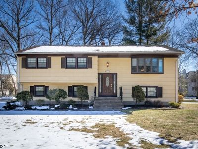 18 Cole Rd, Fairfield, NJ, 07004