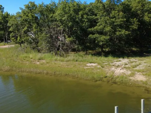 Whispering Pines Point Dr, Pigeon, MI 48755
