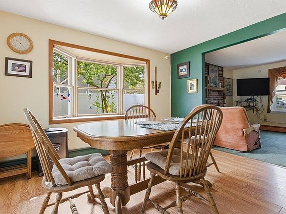 5th image of 19 Mockingbird Ln