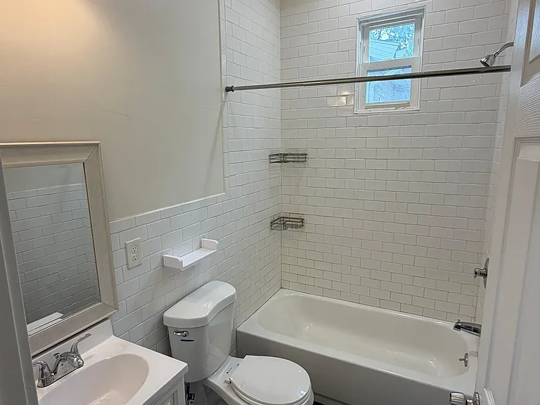 1208 Broadway #2 — Photo 3
