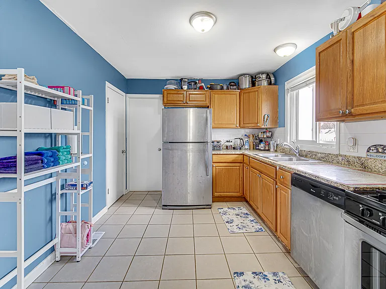 310 Maricopa Ln — Photo 10