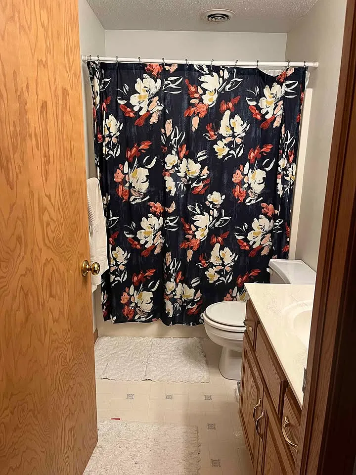 3 bed, 2100 sqft, $1,750 — Photo 2