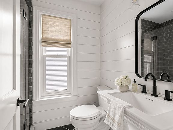 3rd image of 8 Cross St #2