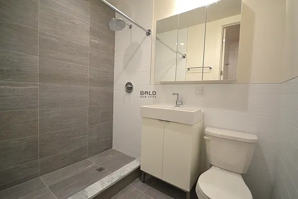 Rented by Bold New York | media 32