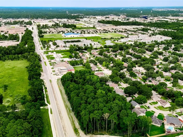 0 Ella Cir, Houston, TX 77090