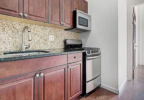5th image of 250 Broome St APT 5A