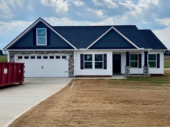 121 Crooked Tree Dr, Gaffney, SC 29341