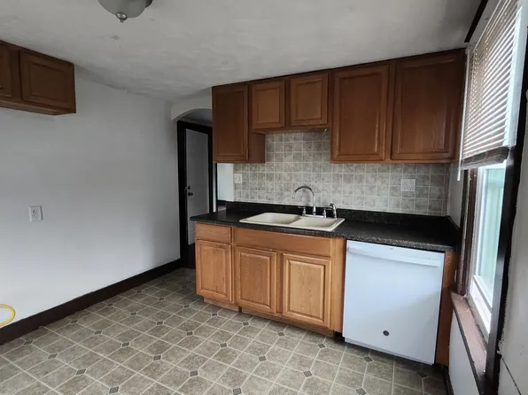 133 W Oilwell St, Saint Marys, PA 15857