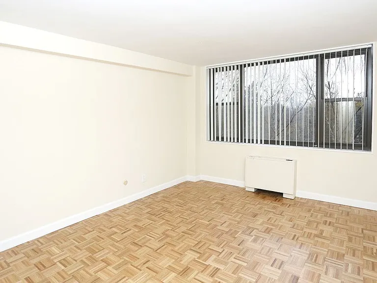 1050 George St — Photo 24