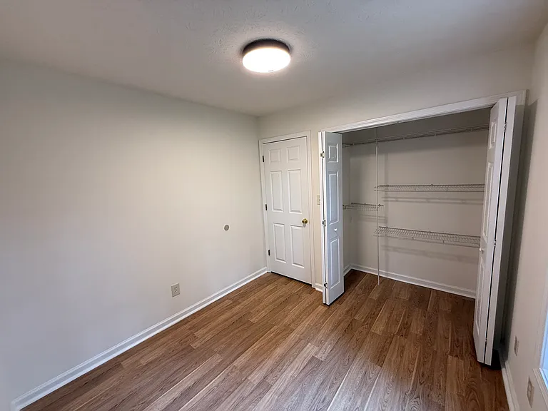 811 Kennesaw Dr — Photo 12
