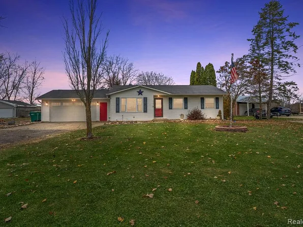 10156 Duffield Rd, Gaines, MI 48436