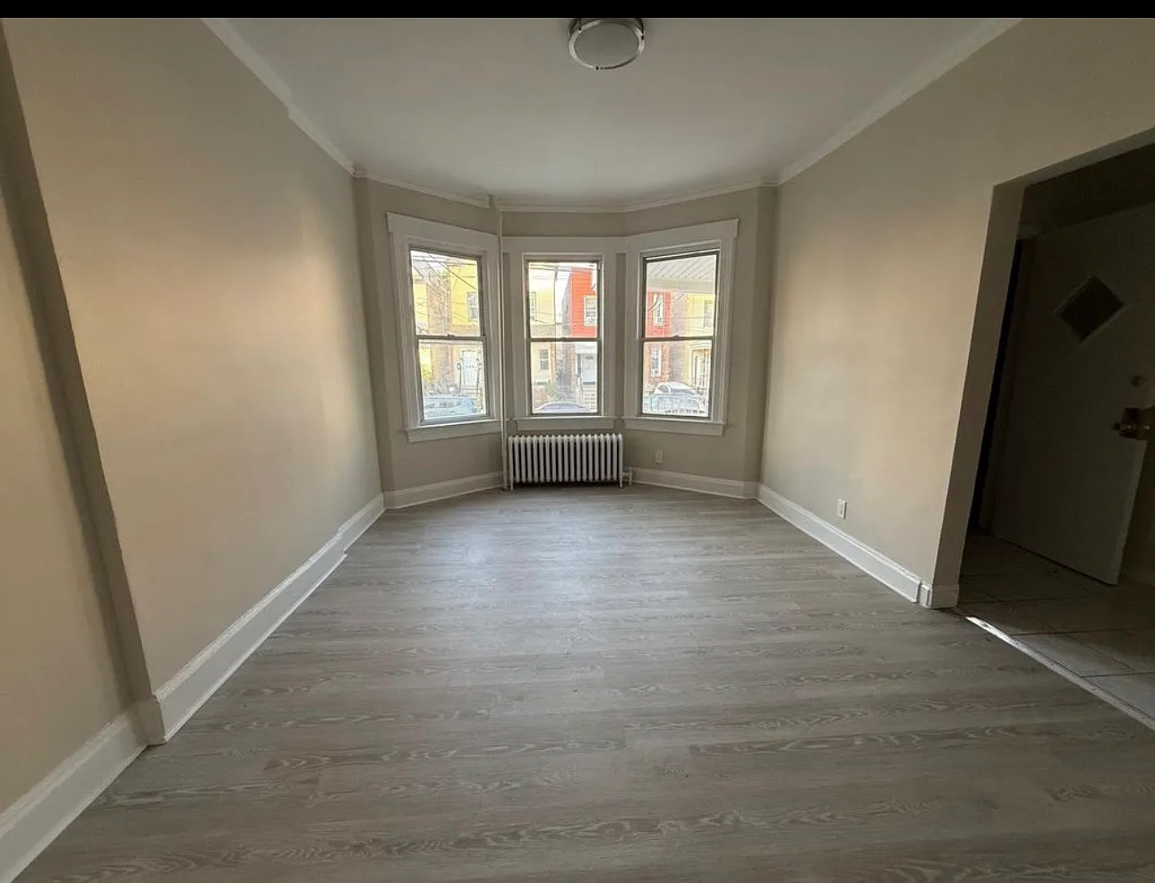 3 bed, 1480 sqft, $2,200 — Photo 4