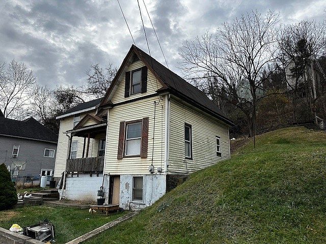 2nd image of 231 Seneca St