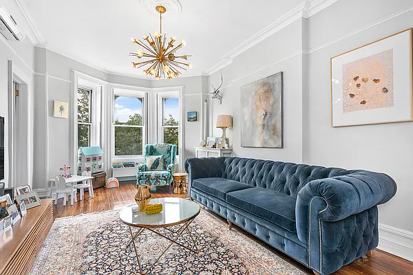 Sold by Compass | media 1