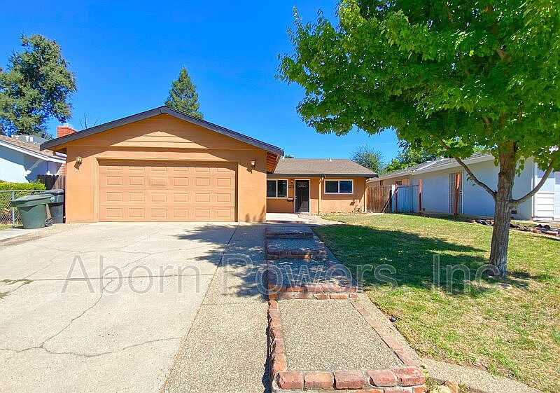 1st image of 5908 Woodleigh Dr