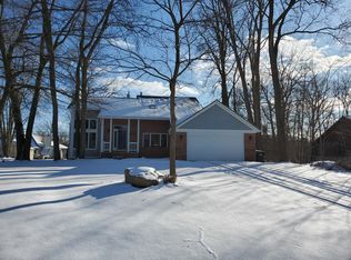 174 Morgan Hill Dr, Lake Orion, MI 48360