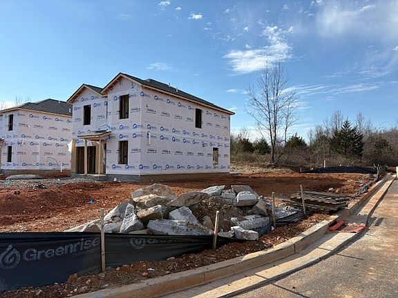 2nd image of 400 Cloudland Dr