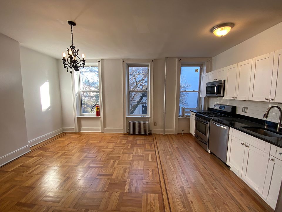 1st image of 493 Court St #2