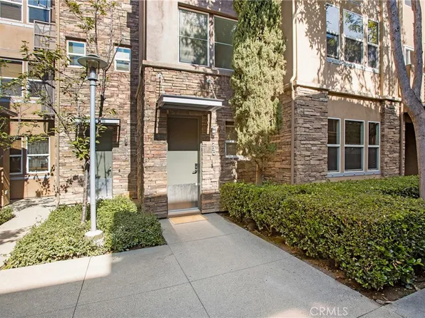 230 E Jeanette Ln, Santa Ana, CA 92705