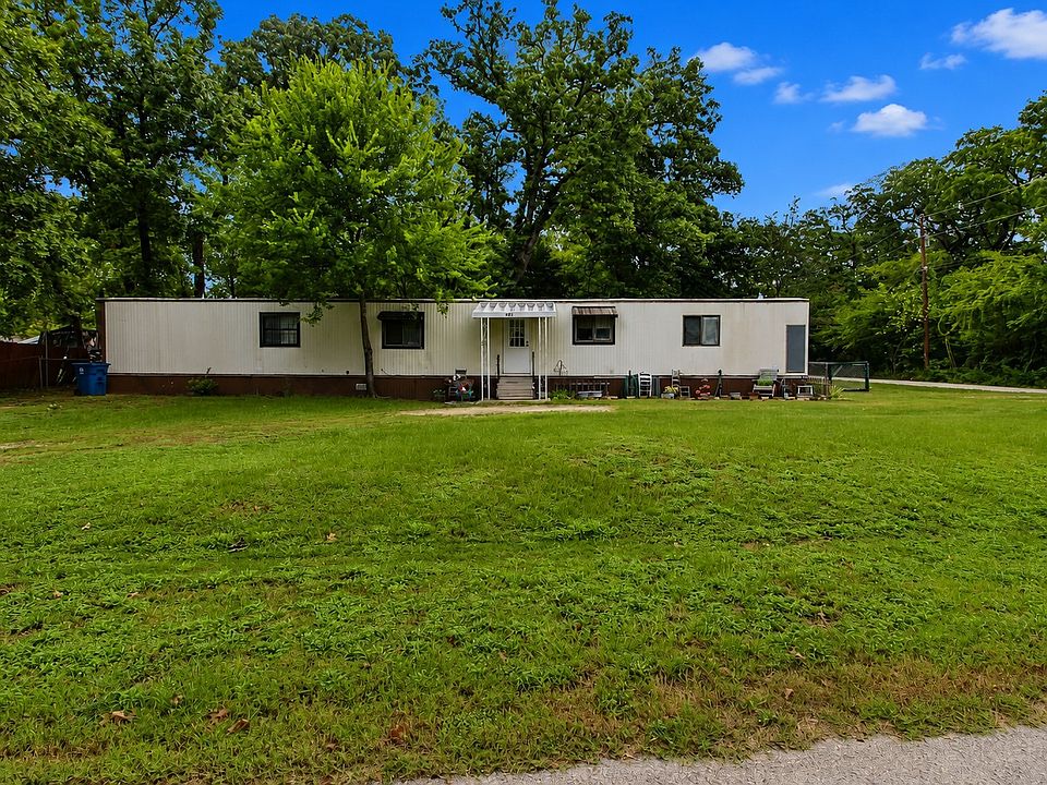 1st image of 921 Crown Dr