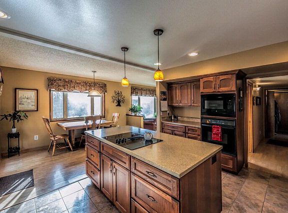 5th image of 1590 Brookshire Dr